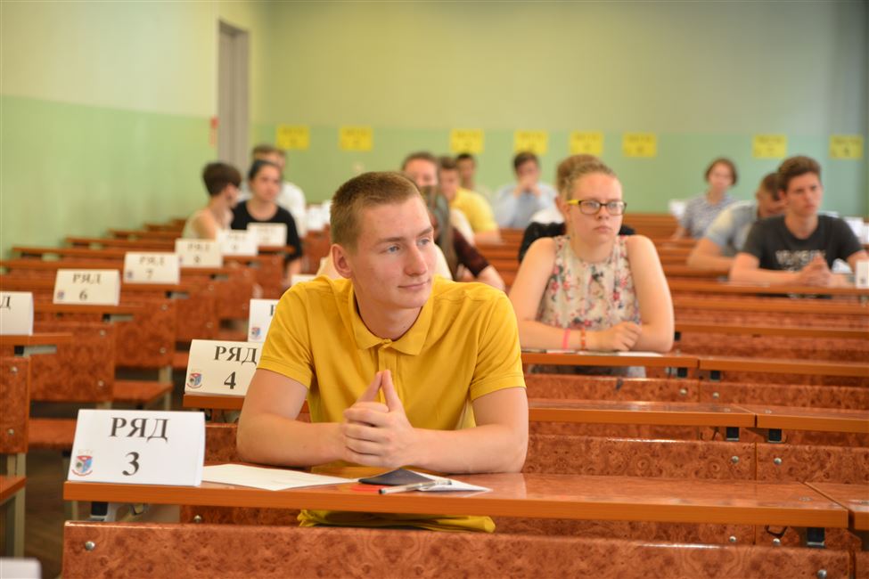 Фотофакт: Централизованное тестирование по русскому языку прошло в БГТУ