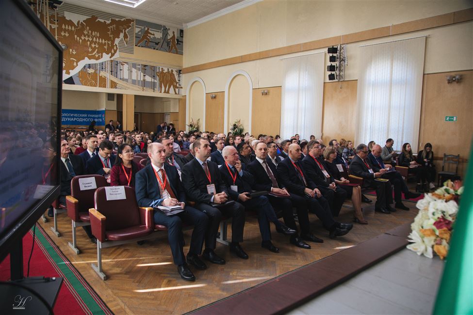 Приветствие ректора БГТУ И.В.Войтова и Заместителя Премьер-министра Республики Беларусь И.В.Ляшенко гостям форума «Нефтехимия-2019»