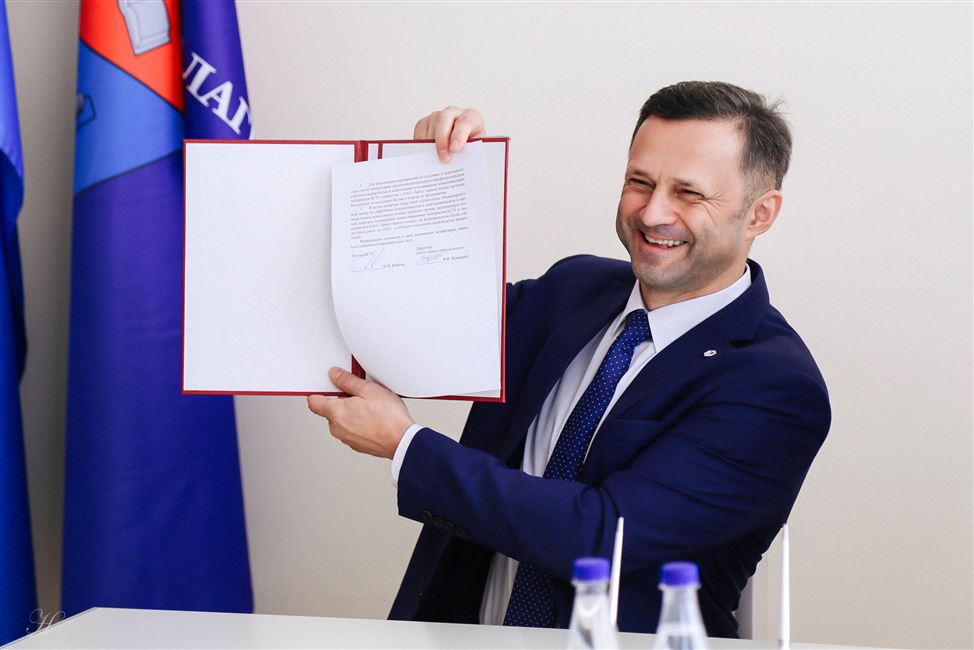 Подписание меморандума о сотрудничестве между БГТУ и ОАО «Завод горного воска»