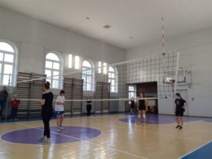 Соревнования по волейболу среди девушек